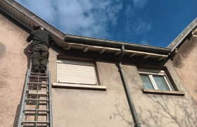 Avant aprés caisson pvc avec pose ardoise sur planche de rive Route de manom a Thionville 